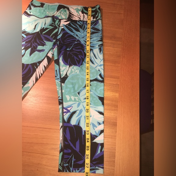 CALVIN KLEIN Performance Palm Leaf Leggings in blue and teal hues. Size Medium. - Picture 10 of 16